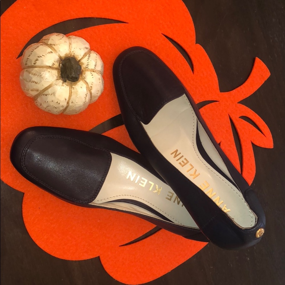 Anne Klein navy blue shoes